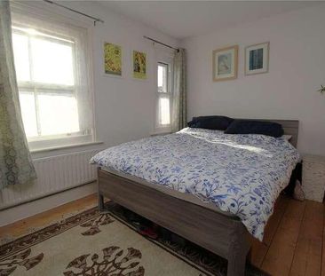 Youngs Road, Alton, Hampshire, GU34 - Photo 4