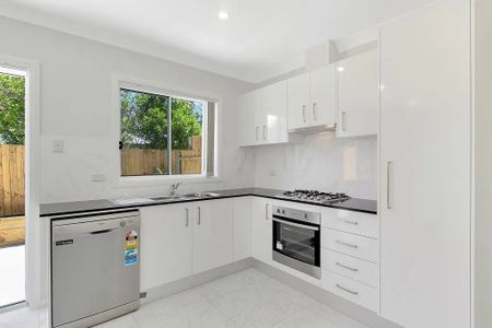 2B Janet Avenue, Thornleigh NSW 2120 - House For Rent | Domain - Photo 2