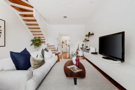 3 Bed, 2 Bath - Photo 3