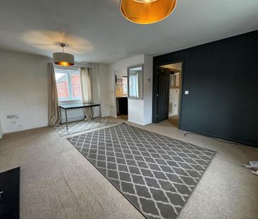 2 bedroom coach house to rent - Photo 5