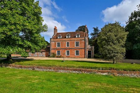 Stunning Grade II listed home in beautiful surroundings - Photo 5