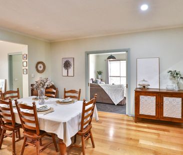 Street Appeal In A Dream Location - Photo 3