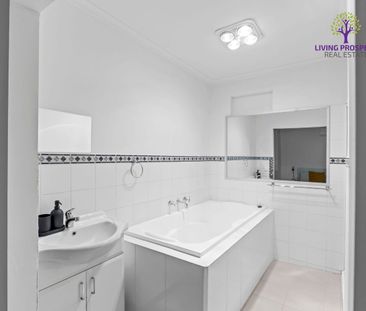 10 Kameruka Court, Werribee, Vic 3030 - Photo 1