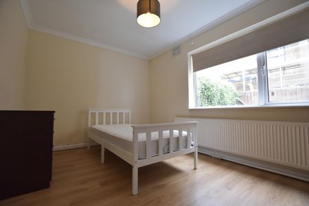 Ballards Lane, Finchley, N12, London - Photo 3