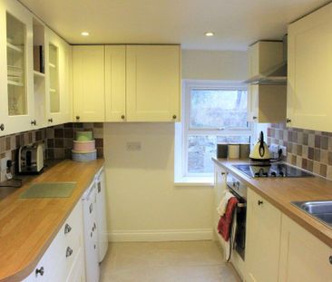 2 bedroom cottage to rent - Photo 2