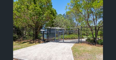 EVER WANTED TO LIVE SOMEWHERE A LITTLE DIFFERENT - Photo 4