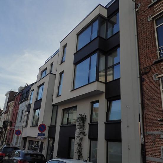 Appartement te huur - Photo 1
