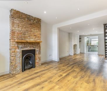 2 bedroom terraced house to rent - Photo 3