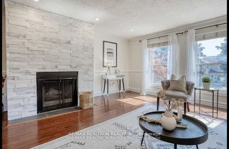 56 Deverill Crescent #Upper - Photo 5