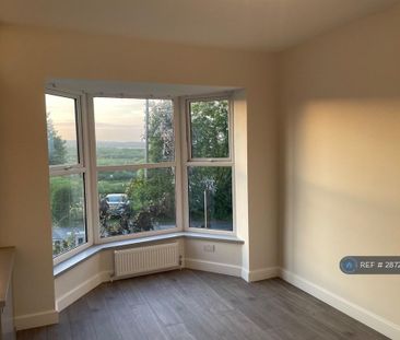 4 bedroom semi-detached house to rent - Photo 3