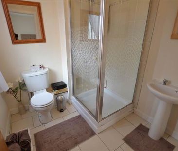 4 Dunmore Place, Belfast, BT15 3GP - Photo 6