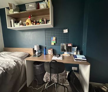 Five Bed Silver - Photo 2