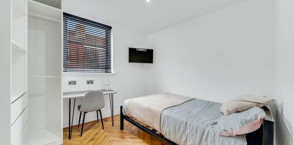 6 bedroom house to rent - Photo 2