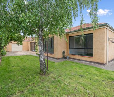 Beautiful Home in Central Wagga! - Photo 1