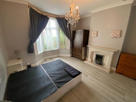 3 bedroom terraced house to rent - Photo 5