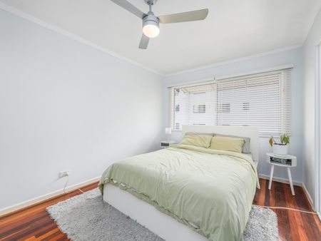 1/34 Labrador Street, Labrador - Photo 5