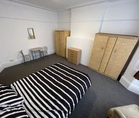 Room in a Shared House, Sidney Avenue, N13 - Photo 2