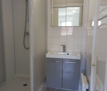 Location Appartement 2 pièces 38m² - Photo 3