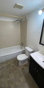 1 bedroom Suite - Avail Dec 1st Early move-in possible!! - Photo 4