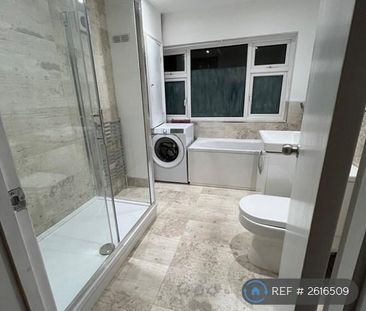 Studio to rent - Photo 6