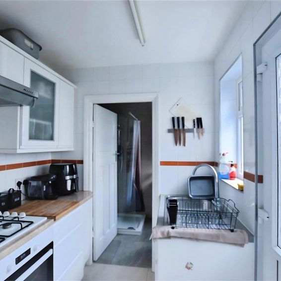 Sheepcot Drive, Watford, Hertfordshire - Photo 1