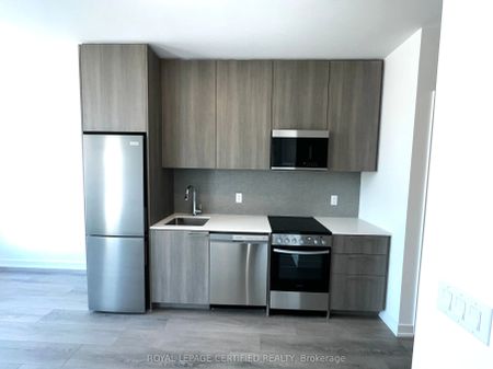 7439 Kingston Road #1116 - Photo 4