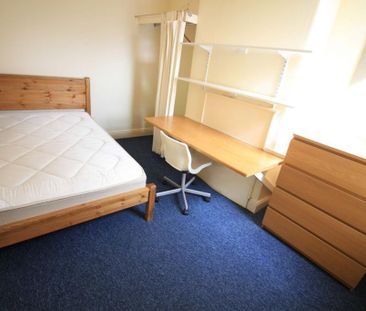 4 bedroom terraced house to rent - Photo 6