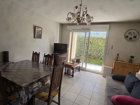 Location Appartement 2 pièces 46m² ST MAXIMIN LA STE BAUME 83470 - Photo 2