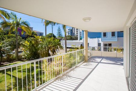 1/24 Peerless Avenue, Mermaid Beach QLD 4218 - Apartment For Rent | Domain - Photo 3