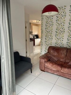 2 bedroom house share to rent - Photo 1