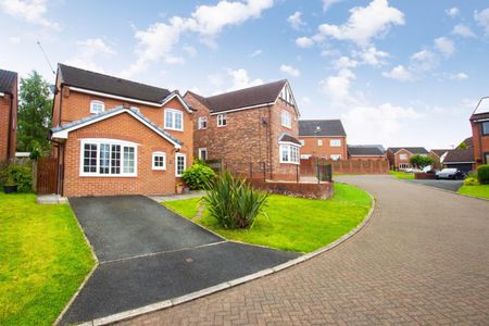 4 bedroom House To Let - Photo 2