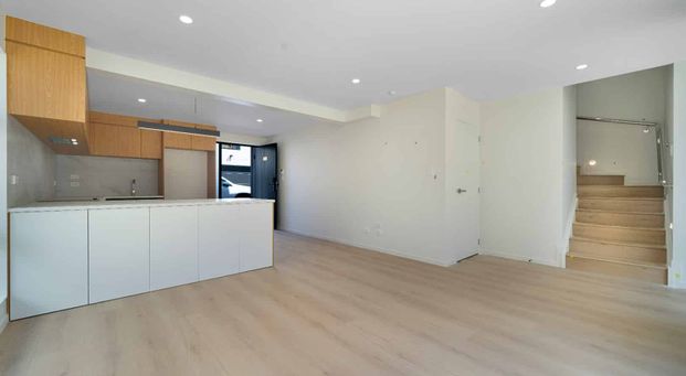 7/16 Hewlett Road, Massey - Photo 1