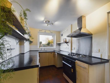 2 bedroom terraced house to rent - Photo 3