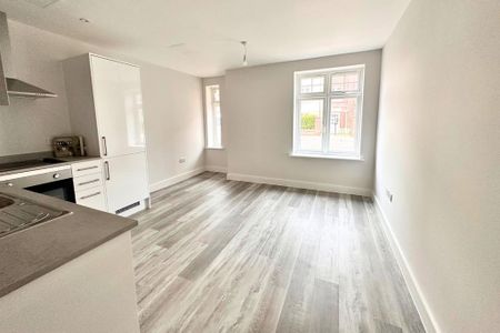 1 bedroom flat to rent - Photo 2