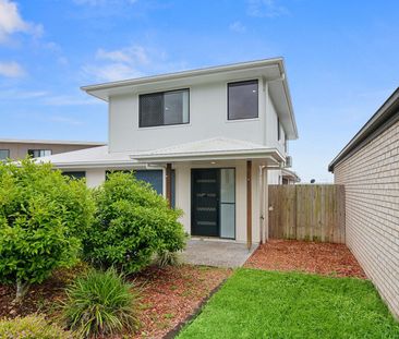 SPACIOUS AND STYLISH DUPLEX - Photo 6