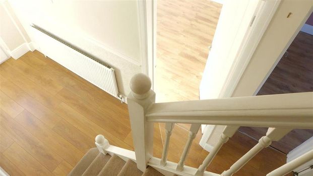 3 bedroom terraced house to rent - Photo 1