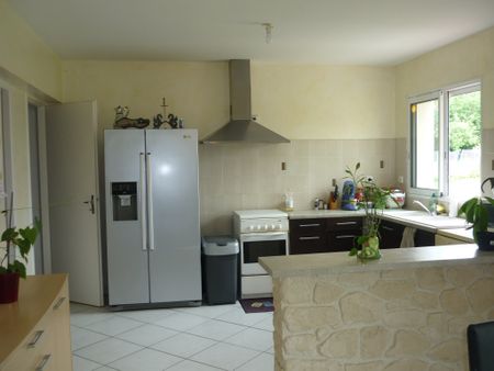 Location Maison 5 pièces 113m² BIAS 47300 - Photo 4