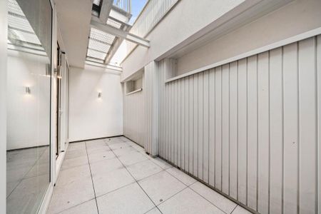 3 bedroom flat to rent - Photo 5