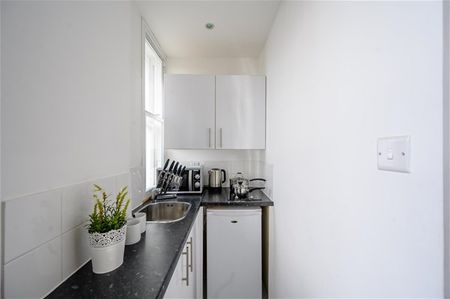 Hill Street, Mayfair - Photo 3