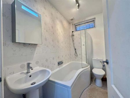 Butler Avenue, Harrow - Photo 3