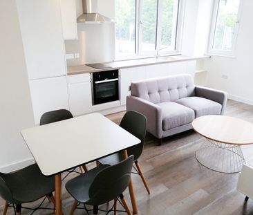 1 Bed Flat, Manchester, M16 - Photo 5