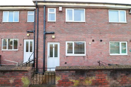 Terraced House in Archers Garth, Carlisle - Photo 3