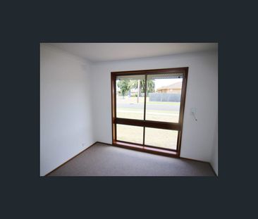 1/3 Coulson Place, Norlane, Vic 3214 - Photo 2