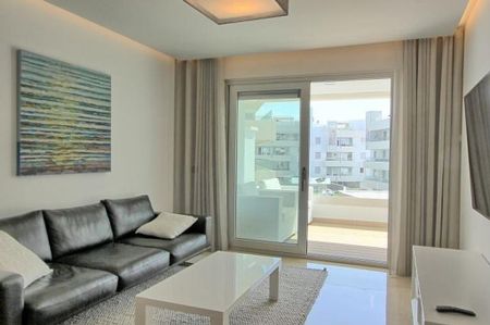 3 bedroom luxury Apartment for rent in San Pedro de Alcántara, Spain - Photo 4