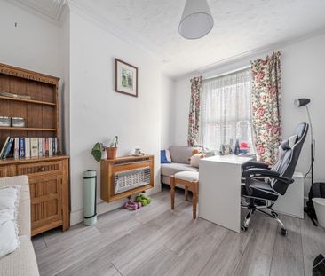 2 bedroom terraced house to rent - Photo 2