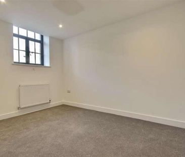 Radial House, Governors Walk, Portsmouth, PO3 - Photo 3