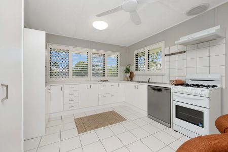 Beautifully Updated Home with Modern Comforts - Photo 5