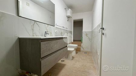 MONOLOCALE A NAPOLI - Foto 4