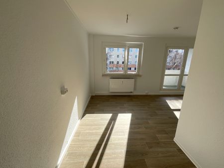 frisch saniert - 3-RW mit Balkon und Aufzug - Photo 3