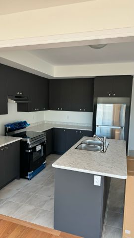 For Lease - 41 Canvas Crescent, Welland, Ontario - Photo 3